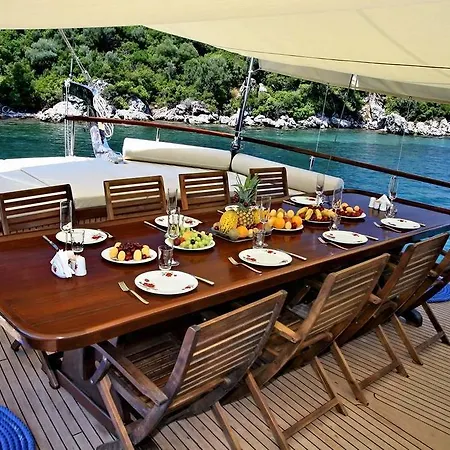 Barbaros Yachting Luxury Private Gulet 5 Cabins Ботель